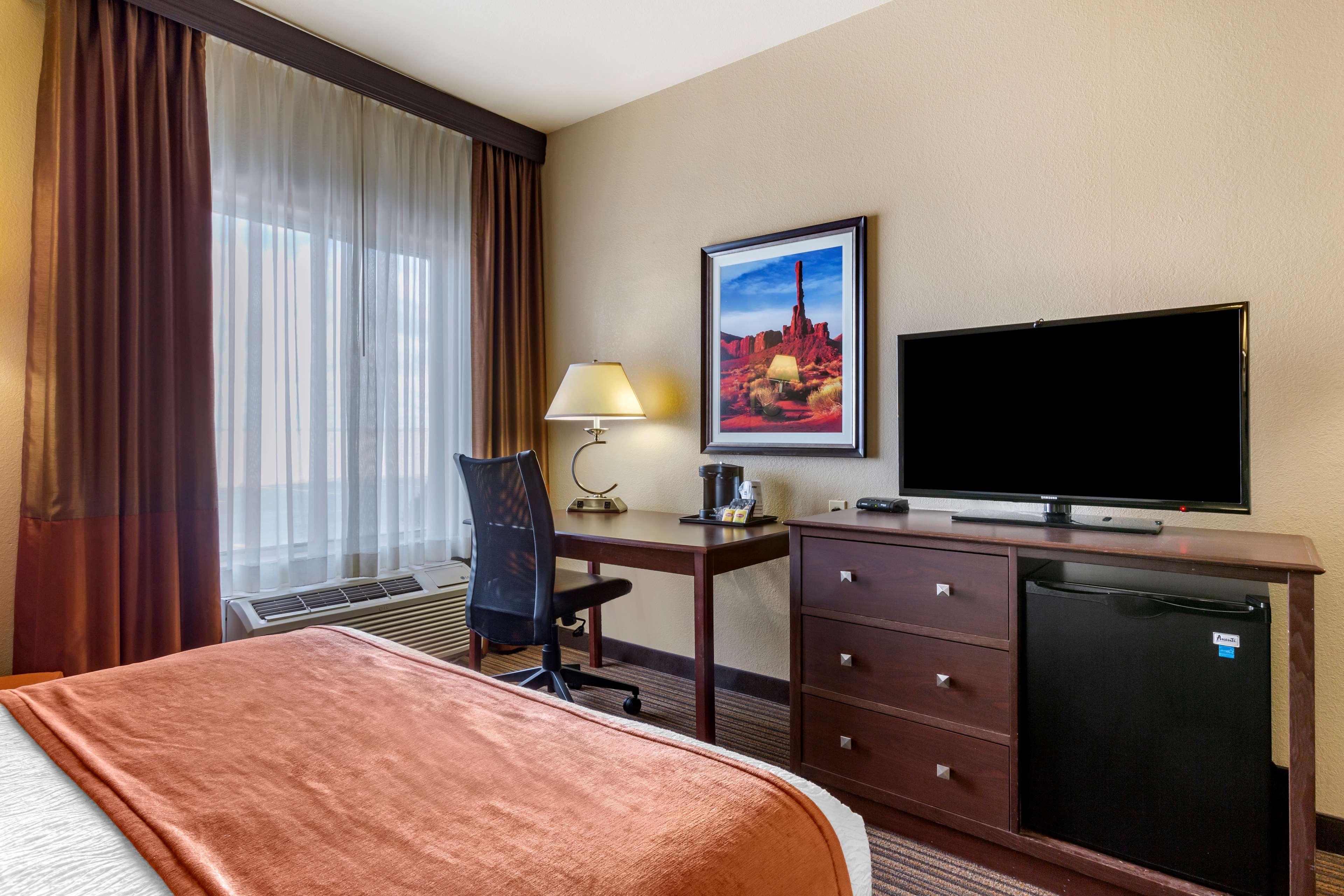 Best Western Plus Winslow Inn Bagian luar foto