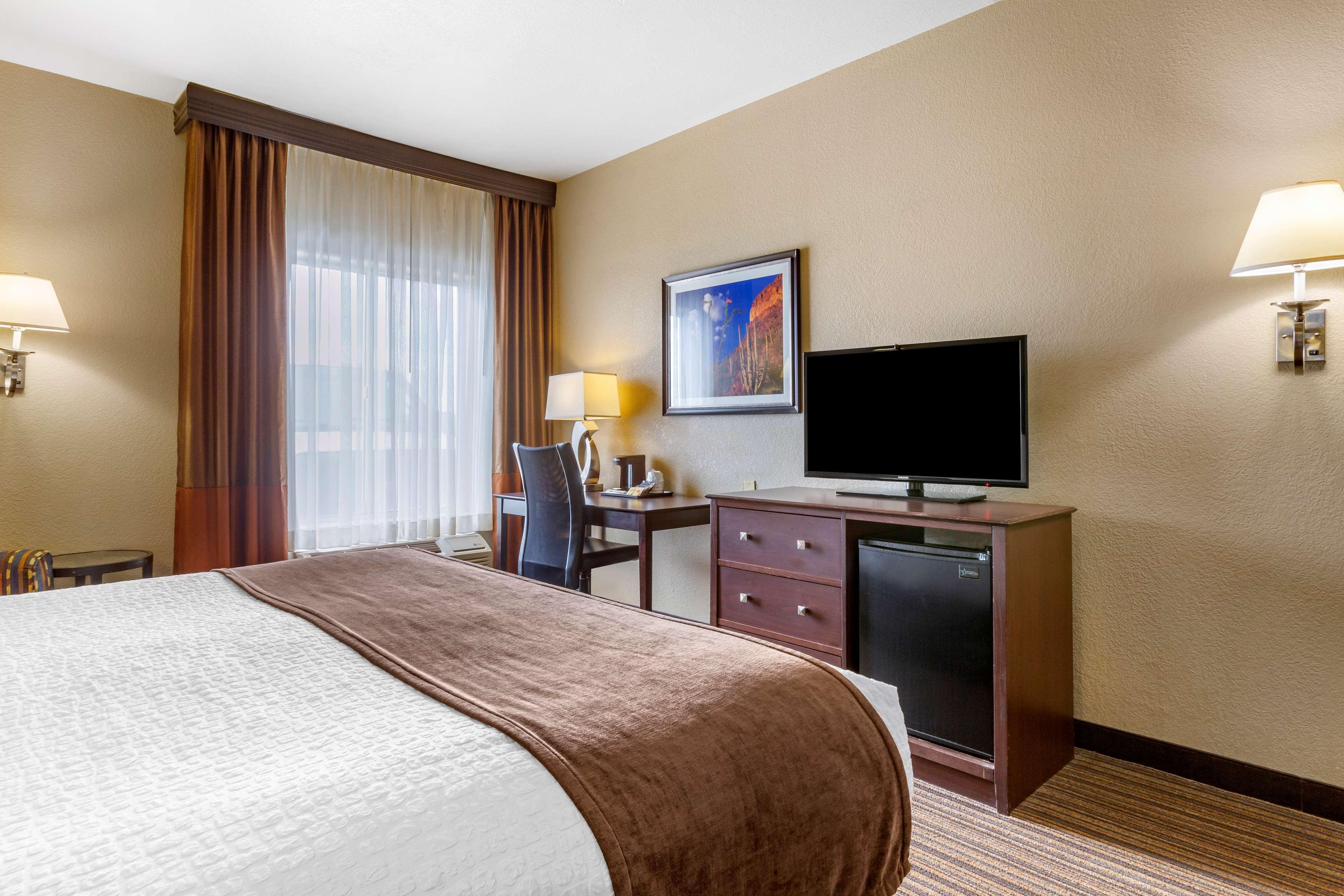 Best Western Plus Winslow Inn Bagian luar foto