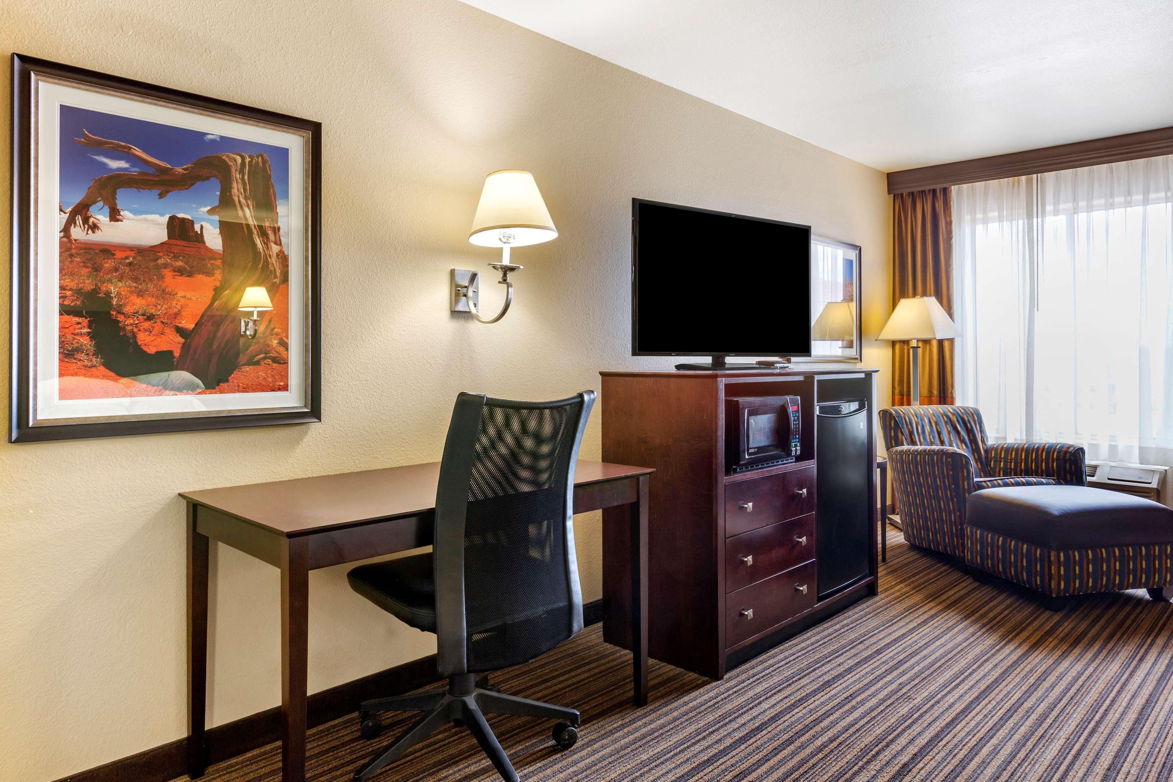 Best Western Plus Winslow Inn Bagian luar foto